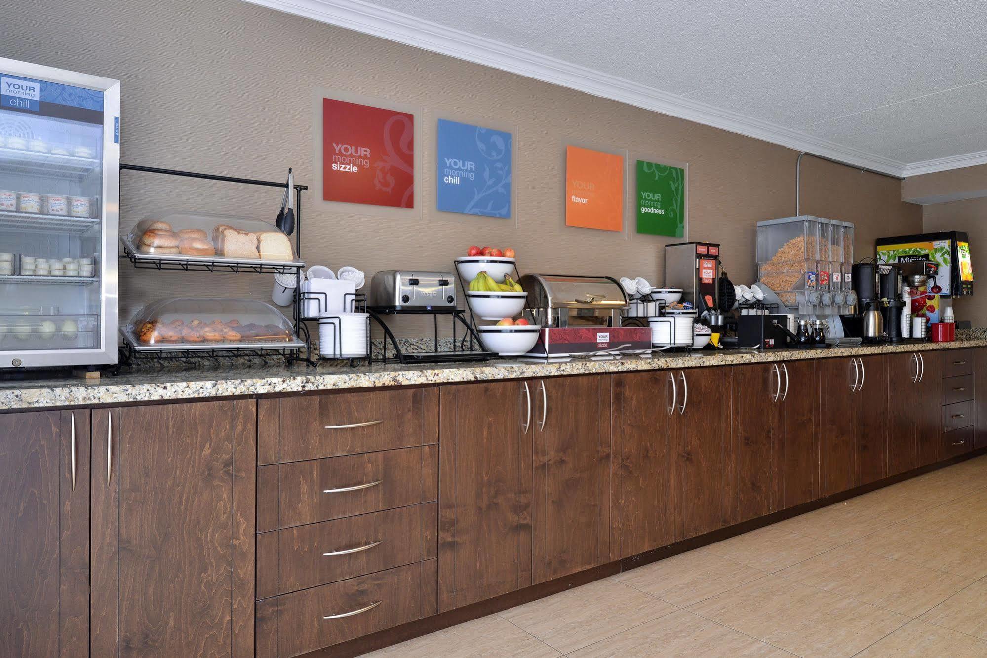 Comfort Inn Brampton Kültér fotó