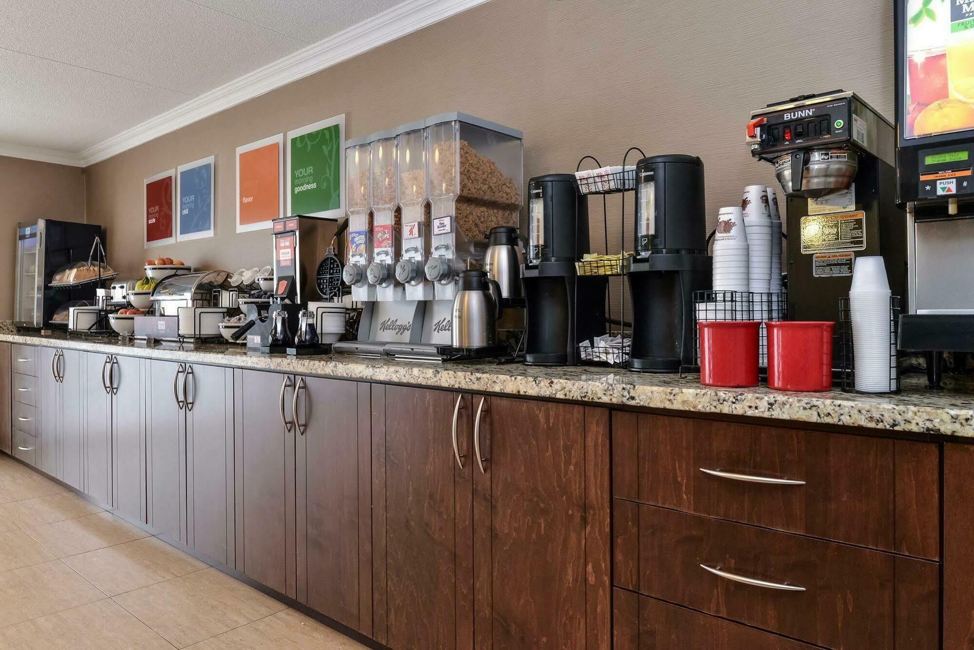 Comfort Inn Brampton Kültér fotó